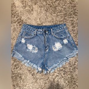 SHEIN raw hem ripped denim shorts - M